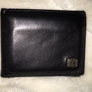 Tommy hilfigure wallet